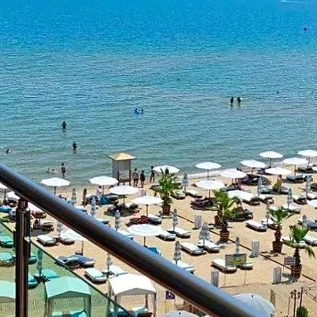 Marty's Beachfront Хотел Несебър
